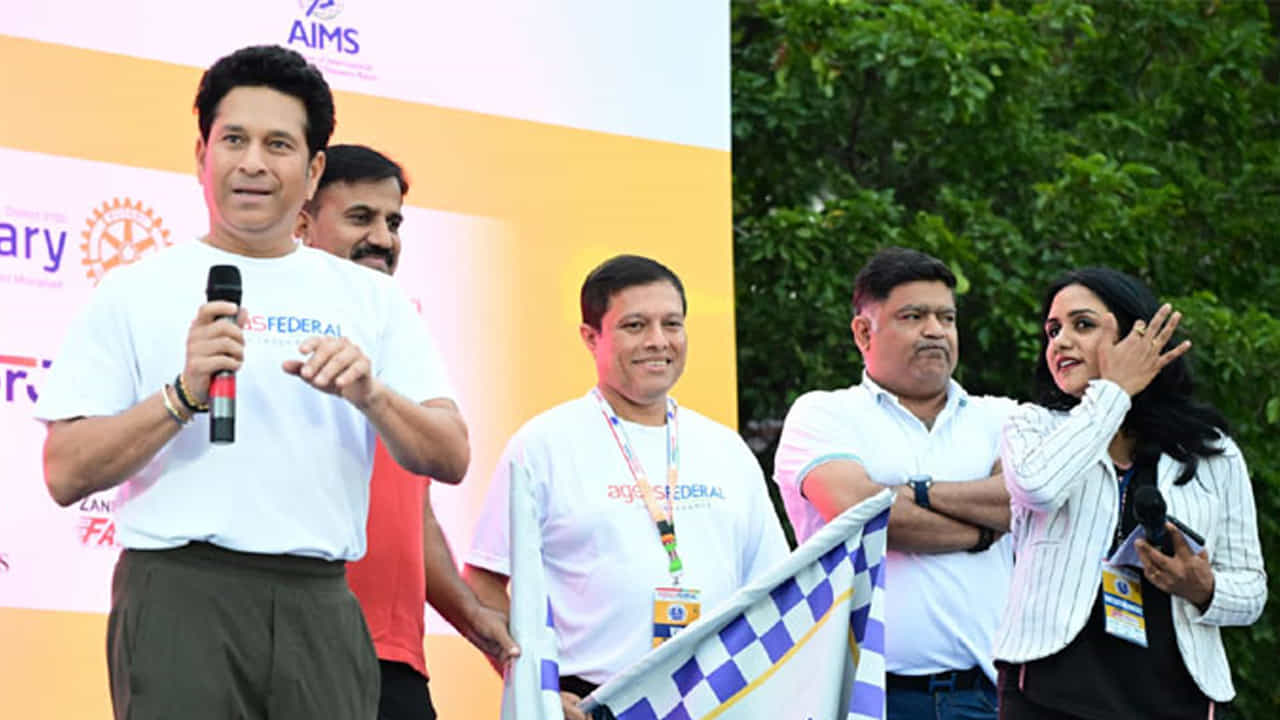 ఈ కార్యక్రమంలో పాల్పంచుకోవడం, ముఖ్య అతిథిగా రావడం చాలా ఆనందంగా ఉందన్నారు సచిన్. ఇలాంటి కార్యక్రమాలు ఏర్పాటు చేయడం ద్వారా యువతలో చైతన్యం పెంపొందుతుందన్నారు.