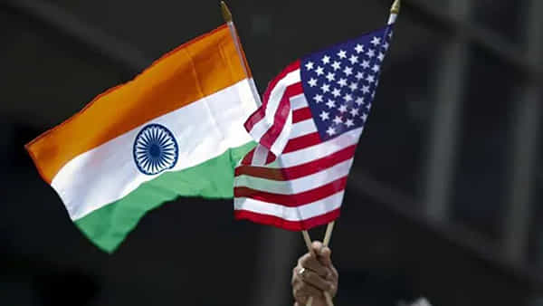 US Visa: అమెరికాలో ఉన్నత విద్యకోసం వెళ్లే స్టూడెంట్స్కు అలెర్ట్.. వీసాల జారీకి కొత్త నిబంధనలు అమల్లోకి