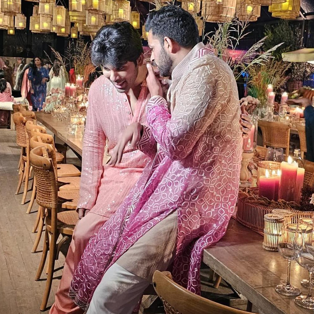  పనులు మొత్తం పూర్తయ్యి.. మెగా ఫ్యామిలీ మొత్తం ఈ వేడుకలో సందడి చేయనుంది. హల్దీ , మెహందీ సెలబ్రేషన్స్ నిన్ననే పూర్తయ్యి.  