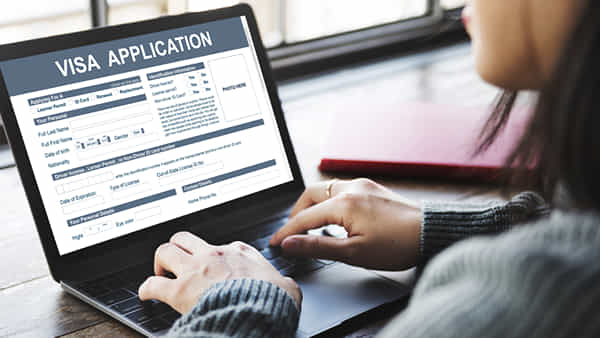 VISA Apply: వీసా కోసం దరఖాస్తు చేస్తున్నారా? ఆ వెబ్సైట్లు నకిలీవో, నిజమైనవో గుర్తించడం ఎలా?