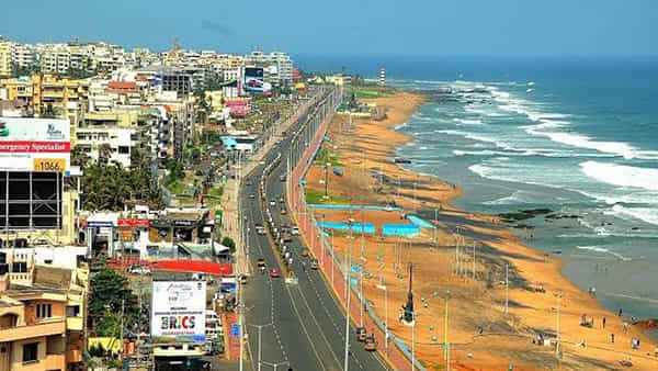 Andhra pradesh: అందమైన విశాఖలో ఆందోళన..! ఊపిరాడకుండా చేస్తున్న వాయువు.. అత్యంత నాసిరకంగా గాలి నాణ్యత