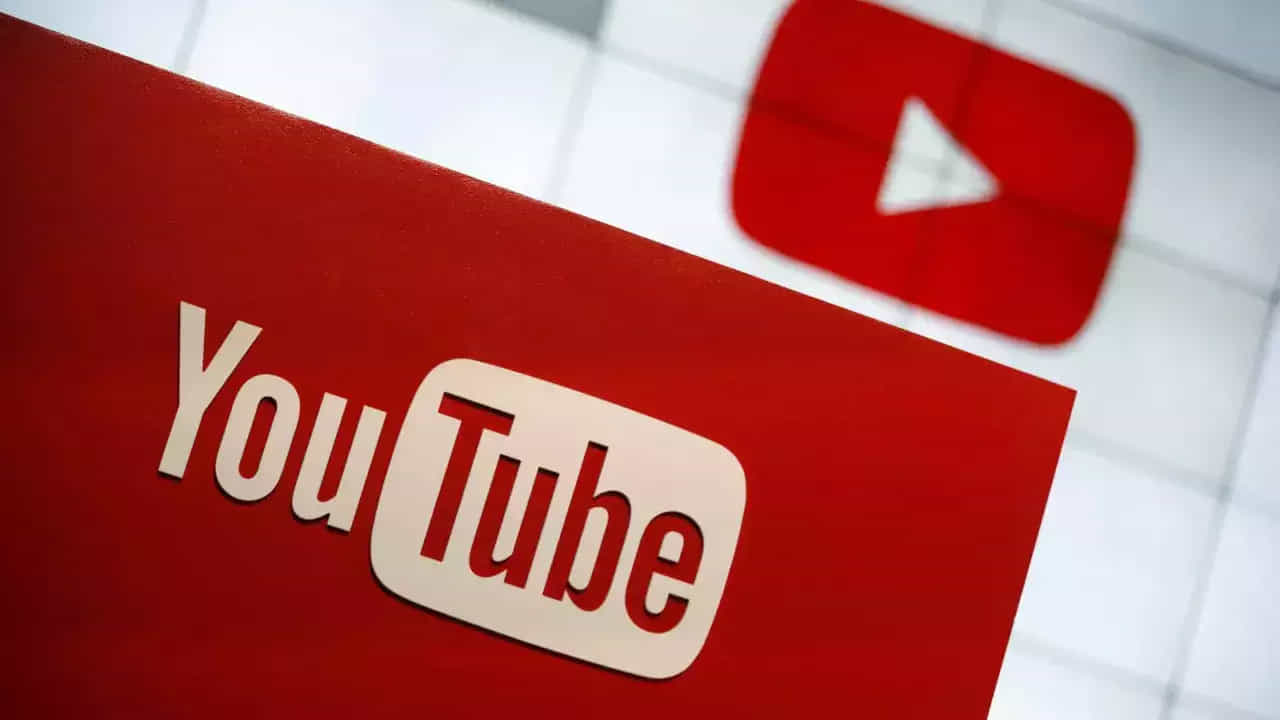 అయితే తొలుత ఈ ఫీచర్ను ఐఓఎస్ ఆపరేటింగ్ సిస్టమ్లో మాత్రమే తీసుకొచ్చారు. అనంతరం ఆండ్రాయిడ్ స్మార్ట్ టీవల్లోనూ ఈ ఫీచర్ను తీసుకొచ్చారు. ఇదిలా ఉంటే ప్రీమియం ధర 12 నెలల ప్లాన్కు రూ.1,290, మూడు నెలల ప్లాన్ రూ. 399. ఒక నెల ప్రీ-పెయిడ్ ప్లాన్ రూ.139కి అందుబాటులో ఉంది.