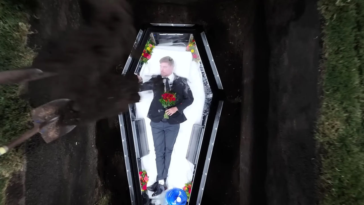 YouTuber Mr.Beast: బ్రతికుండగానే సమాధిలోకి వెళ్లిపోయిన యూట్యూబర్.. ఎందుకో తెలిస్తే షాక్ అవుతారు