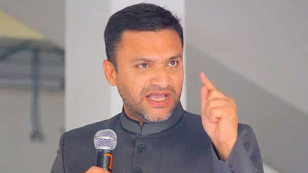 Telangana: ప్రొటెం స్పీకర్గా ఎంఐఎం ఎమ్మెల్యే అక్బరుద్దిన్ ఓవైసీ