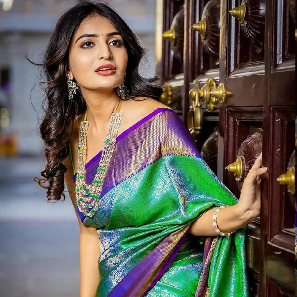 వకీల్ సాబ్ తర్వాత అనన్యకు బ్యాక్ టు బ్యాక్ ఆఫర్స్ వస్తాయని అంతా అనుకున్నారు. కానీ అలా జరగలేదు. ఈ అమ్మడు ఆతర్వాత పెద్ద సినిమాల్లో ఛాన్స్ లు అందుకోలేకపోయింది.