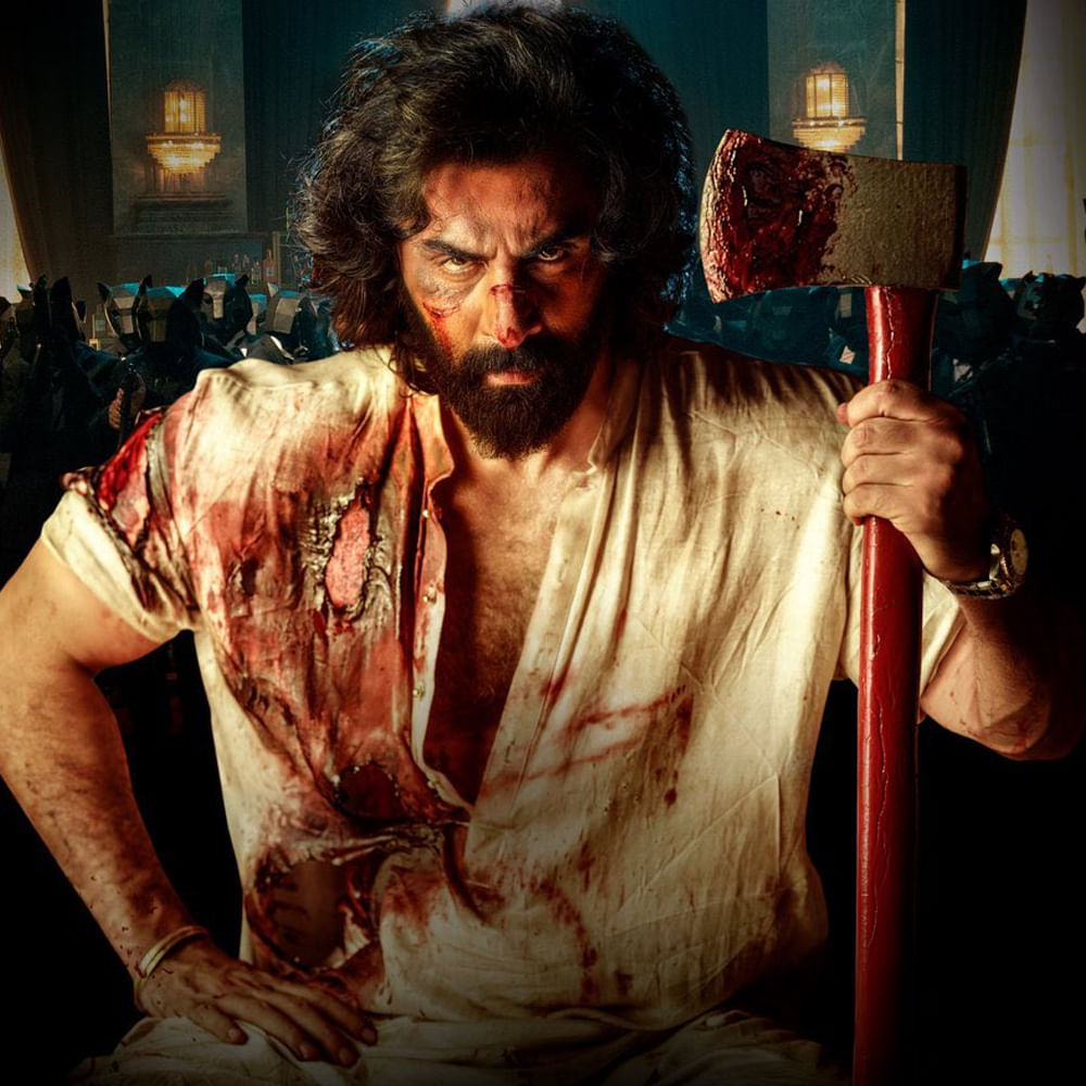 వయొలెన్స్ కా బాప్..యానిమల్! మీ పిల్లలకు ఎట్టి పరిస్థితుల్లోనూ ఈ సినిమాను చూపించొద్దు. మీరు కూడా సెన్సిటివ్ వ్యక్తులైతే చూడొద్దు అంటూ ఓపెన్గా పబ్లిసిటీ చేశారు డైరక్టర్ సందీప్ రెడ్డి వంగా. యానిమల్లో తండ్రీ కొడుకుల మధ్య బంధం కోర్ పాయింట్ అయినప్పటికీ, తాను హీరో కేరక్టర్ని డిజైన్ చేసిన తీరు చాలా మందిని భయపెడుతుందని ఓపెన్గానే చెప్పుకున్నారు మిస్టర్ సందీప్రెడ్డి