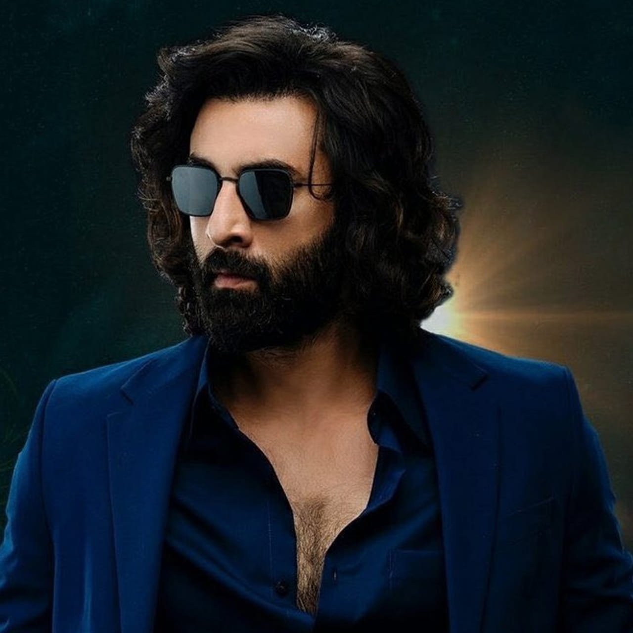 ఆల్రెడీ రిలీజ్ అయ్యి, హిట్ టాక్ తెచ్చుకున్న సినిమాతో, ఫోర్త్ కమింగ్ మూవీస్ని పోల్చి చూసుకోవడం ఆడియన్స్ కి అలవాటు. ఆ సినిమాకు కలిసొచ్చిన విషయాలు, తమ అభిమాన హీరో సినిమాకు ఎంత వరకు ప్లస్ అవుతాయోననే చర్చ ఎప్పుడూ జరుగుతూనే ఉంటుంది. ఇప్పుడు నార్త్ రణ్బీర్ యానిమల్కి, సౌత్ డార్లింగ్ ప్రభాస్కీ మధ్య కూడా ఓ ఇంట్రస్టింగ్ కంపేరిజన్ కనిపిస్తోంది.