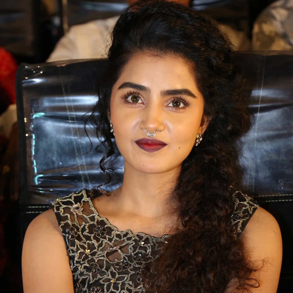 టిల్లు స్క్వయర్ నుంచి ప్రమోషనల్ కంటెంట్ ఏం విడుదలైనా అది అనుపమకి ప్లస్ అవుతోంది. రీసెంట్గా రాధికను మెన్షన్ చేస్తూ రిలీజ్ అయిన గ్లింప్స్ లో కూడా అనుపమ లుక్స్ కి మంచి మార్కులు పడ్డాయి.