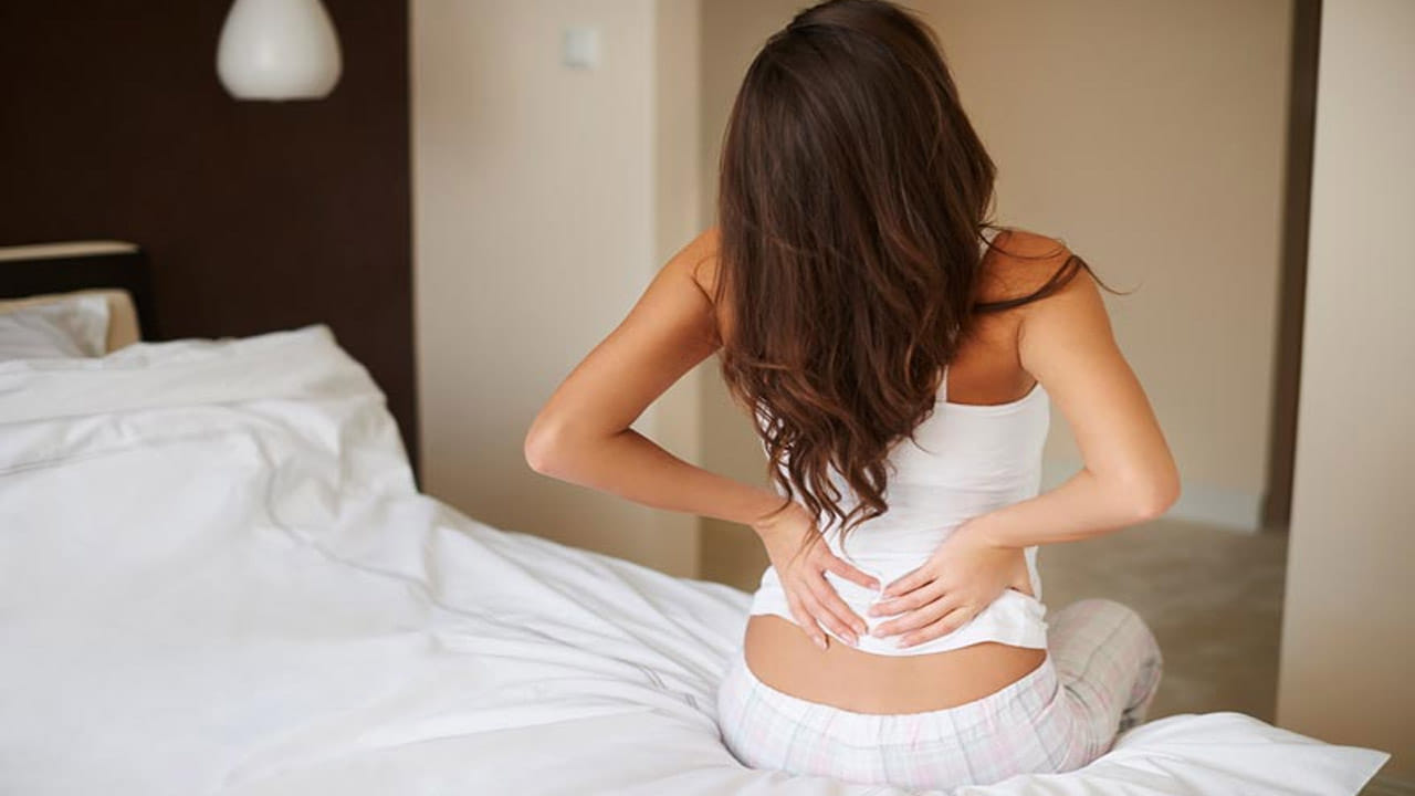 Back Pain: మహిళల్లో వెన్నునొప్పి ఎందుకు వస్తుందో తెలుసా? త్వరితగతిన ఉపశమనం పొందాలంటే..