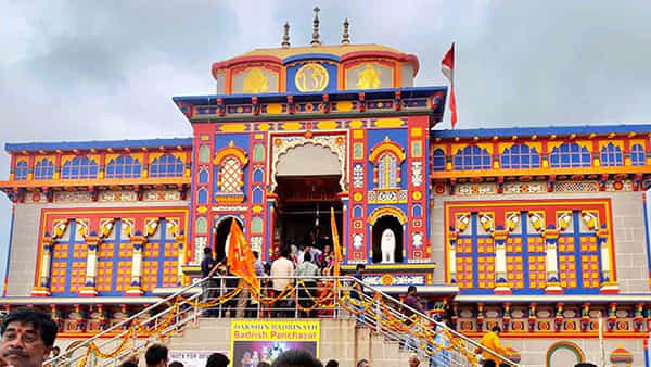 తెలంగాణలో బద్రీనాథ్.. భక్తులు విశేషంగా ఆకట్టుకుంటోంది.. ప్రతిరోజూ రద్దీనే..