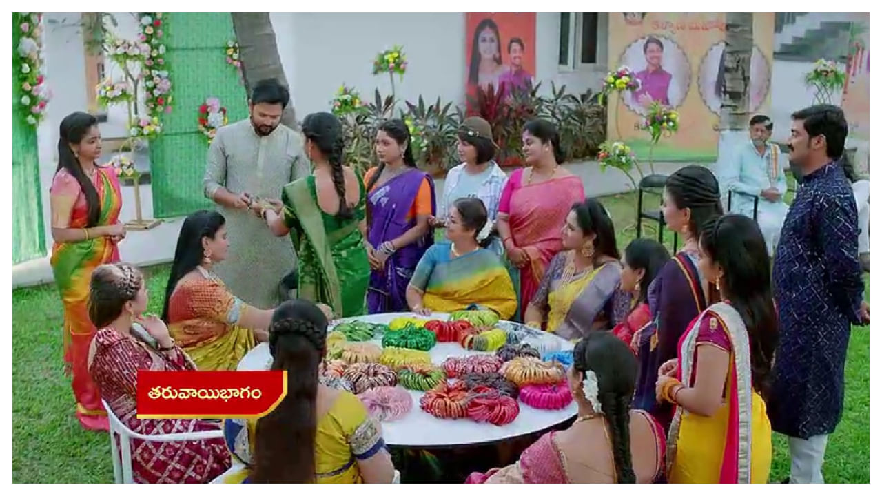 Brahmamudi, December 26th episode: పద్మావతికి గాజులు వేయమన్న కావ్య.. షాక్ లో విక్కీ.. మురళి ఏం చేస్తాడో!