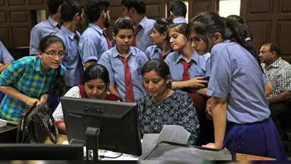 CBSE Board Exam Time Table 2024: 10వ, 12వ తరగతుల సీబీఎస్సీ బోర్డు పరీక్షల షెడ్యూల్ 2024 విడుదల.. ముఖ్యమైన తేదీలు ఇవే
