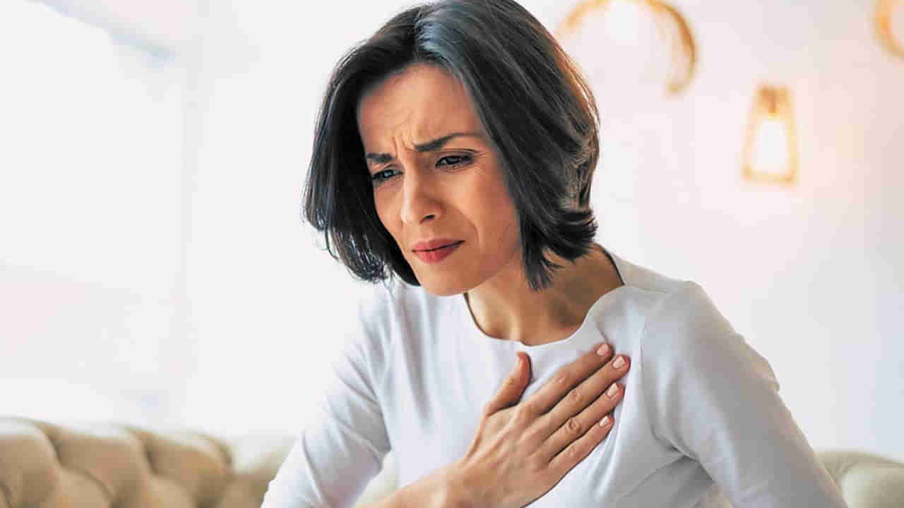 Chest Pain: ఛాతిలో మంటా.? అస్సలు లైట్ తీసుకోకండి.. గుండెపోటుతో పాటు..