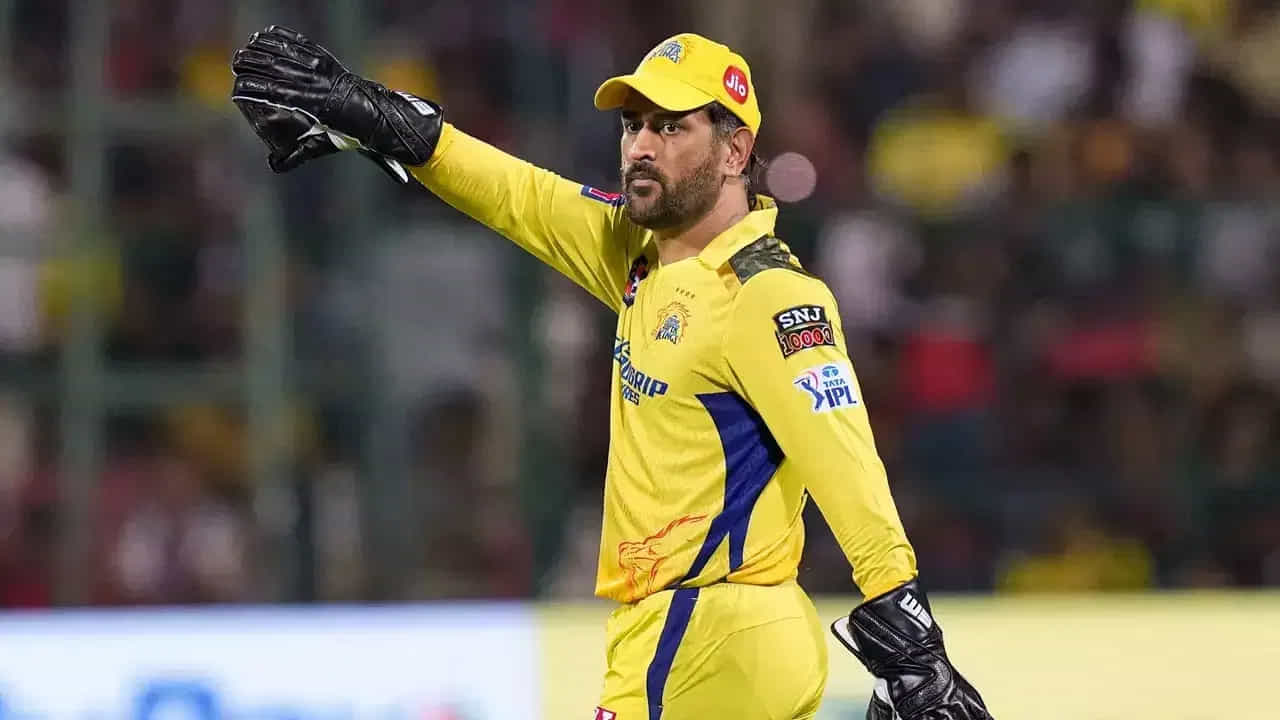 సీఎస్కే కెప్టెన్ మహేంద్ర సింగ్ ధోనీ వయసు ఇప్పుడు 42 ఏళ్లు. కాబట్టి త్వరలో రిటైర్మెంట్ ప్రకటించే అవకాశం ఉంది. అయితే, తన తర్వాత సీఎస్కే జట్టు వారసుడు ఎవరన్న ప్రశ్నకు దీప్ దాస్ గుప్తా ఇచ్చిన సమాధానం రిషబ్ పంత్.