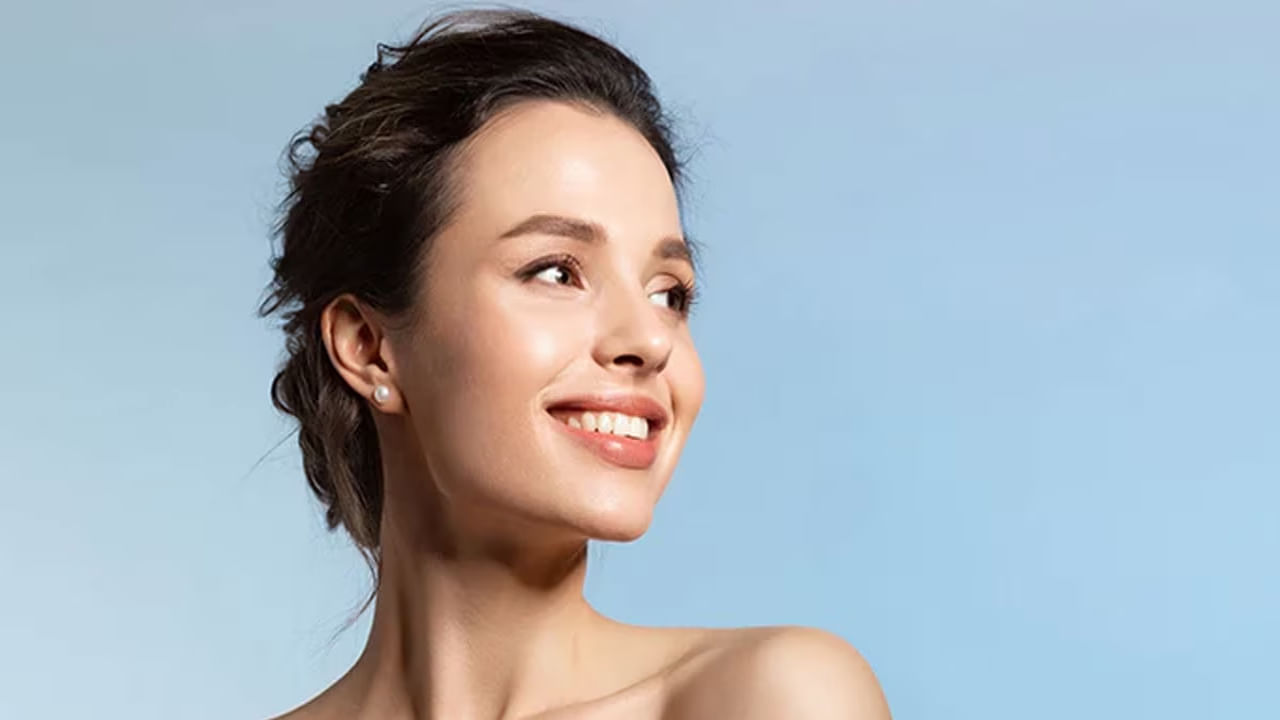 కాలం ఏదైనా పెరుగు తినడం వల్ల ఆరోగ్యానికి చలవ చేస్తుందంటున్నారు పోషకాహార నిపుణులు. జలుబు చేస్తుందనో, లావైపోతామనో కొందరు పెరుగుని పూర్తిగా దూరం పెడుతుంటారు. దీన్ని రోజువారీ ఆహారంలో భాగంగా తినేవారి జీవితకాలం పెరిగిందని పలు అధ్యయనాల్లో తేలింది. అంతేకాదు అధిక కాలం యవ్వనంగా కూడా ఉండొచ్చట.