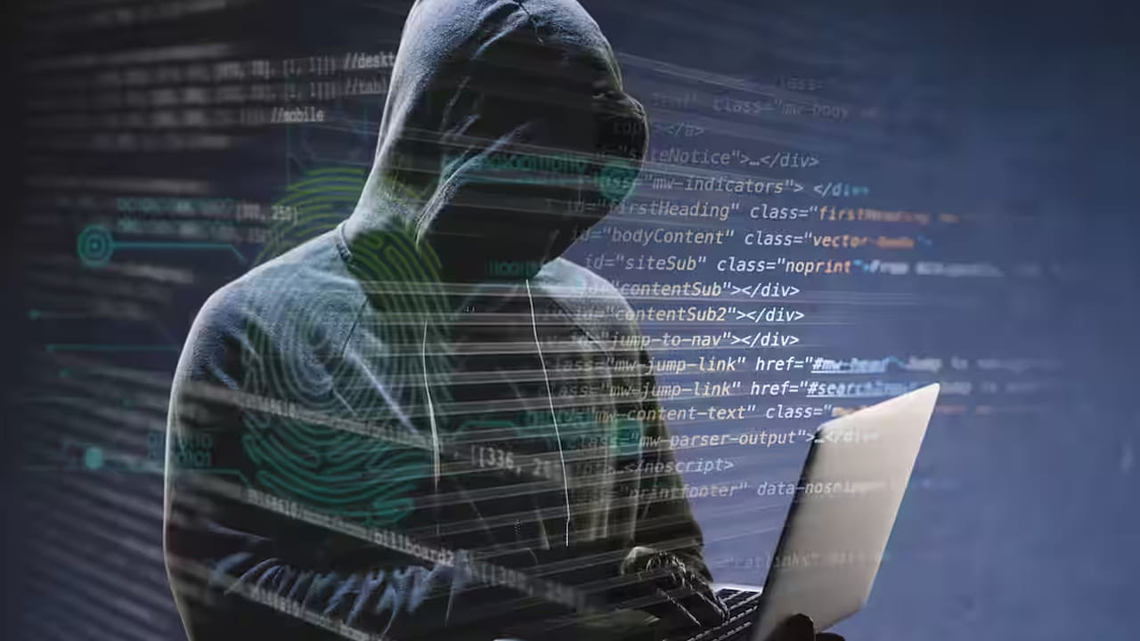 Cybercrime: హాలీడే ట్రిప్‌ ప్లాన్‌ చేస్తున్నారా.? సైబర్‌ నేరగాళ్లు ఉన్నారు జాగ్రత్త..