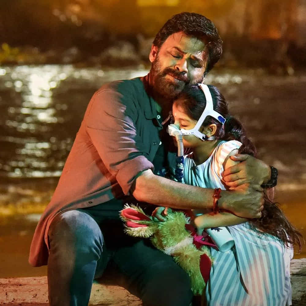 దృశ్యం, దృశ్యం 2 సినిమాలు రూపొందించిన మోహన్‌లాల్‌, జీతూ జోసెఫ్ కాంబినేషన్‌లో తెరకెక్కింది నెరు. దృశ్యం సిరీస్‌ను తెలుగులో రీమేక్ చేసిన వెంకీ కూడా సూపర్ హిట్ అందుకున్నారు. 