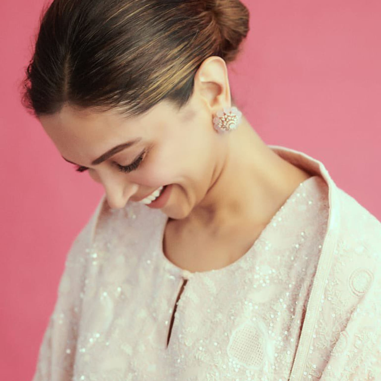 సౌత్‌లో సూపర్ హిట్ అయిన బ్యూటీస్  నార్త్ వైపు చూడటం.. నార్త్‌లో సక్సెస్‌ అయిన భామలు హాలీవుడ్ బాట పట్టడం కామన్.. ఇప్పుడు దీపిక కూడా అదే ప్లానింగ్‌లో ఉన్నారు.