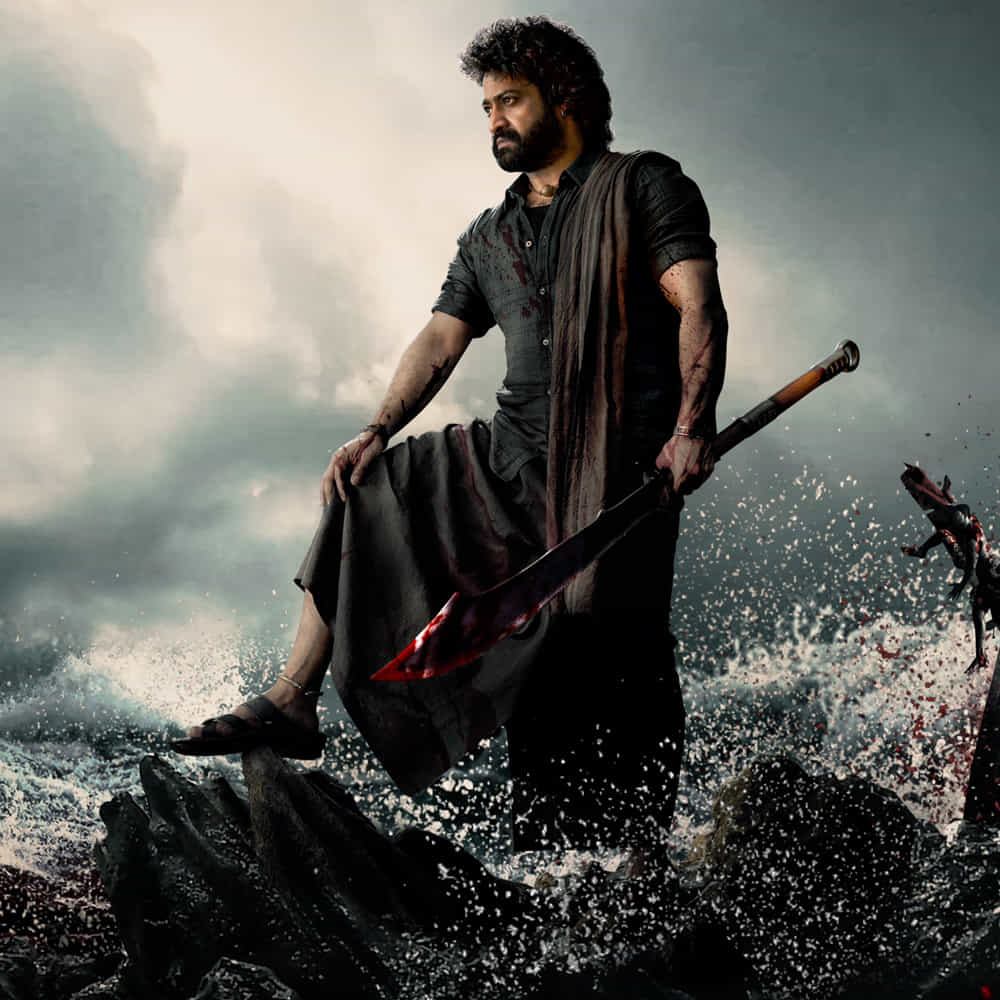 ఆల్రెడీ రిలీజ్ అయిన సినిమాల్లోనే కాదు, రిలీజ్కి రెడీ అవుతున్న సినిమాల్లోనూ ఇలాంటి యాక్షన్ ఇంకో రేంజ్లో ఉండబోతోంది. భయమంటే ఏంటో తెలియని మృగాలను భయపెట్టే వాడి కథగా దేవర రెడీ అవుతోంది. అండర్ వాటర్ సీక్వెన్స్ మాత్రమే కాదు, సినిమాలో ప్రతి యాక్షన్ ఎపిసోడ్ స్పెషల్గా ఉంటుందనే వార్తలు అందుతున్నాయి.