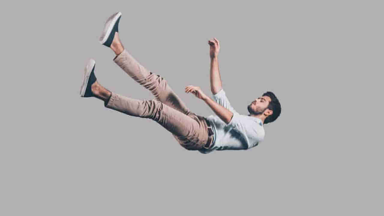 Dreams: ఎత్తైన ప్రదేశాల నుంచి పడిపోతున్నట్లు కల వస్తుందా.? ఏం జరుగుతుందంటే..