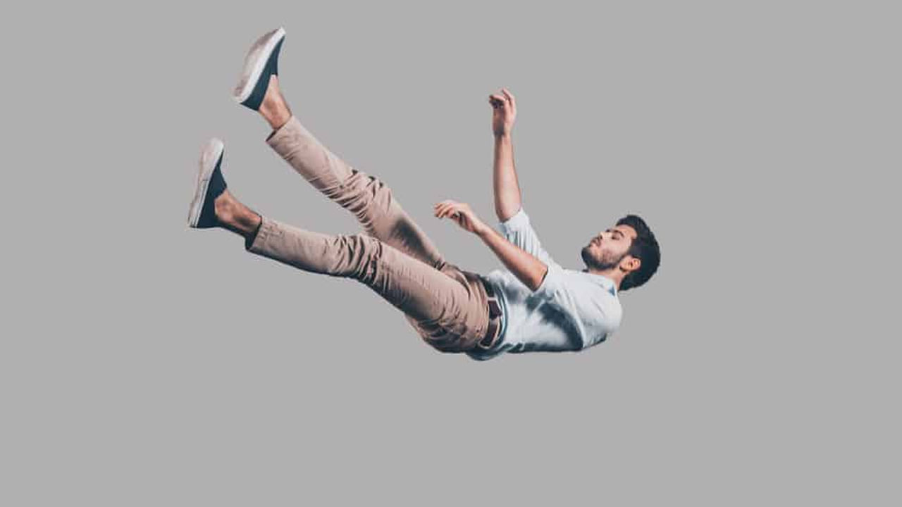 Dreams: ఎత్తైన ప్రదేశాల నుంచి పడిపోతున్నట్లు కల వస్తుందా.? ఏం జరుగుతుందంటే..