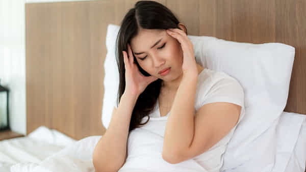 Headache Relief Tips: ఇంటి చిట్కాలతో.. నిమిషాల్లోనే తల నొప్పికి బైబై చెప్పండి!
