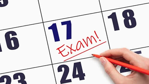 Recruitment Exams: డిసెంబర్ 17న నాలుగు నియామక పరీక్షలు.. ఆందోళనలో అభ్యర్థులు