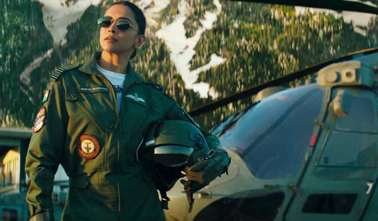 పఠాన్‌లో బేషరమ్‌ పాటలో దుమ్మురేపిన దీపిక పదుకోన్‌, ఇప్పుడు మిన్నిగా ఫైటర్‌లోనూ మెప్పించడానికి రెడీ అవుతున్నారు. టీజర్‌లో కొన్ని షాట్స్ లో దీపికను చూసిన వారు స్క్రీన్‌ మీదఈ సారి జబర్దస్త్ గా ఉంటారని ఫిక్సయిపోయారు.