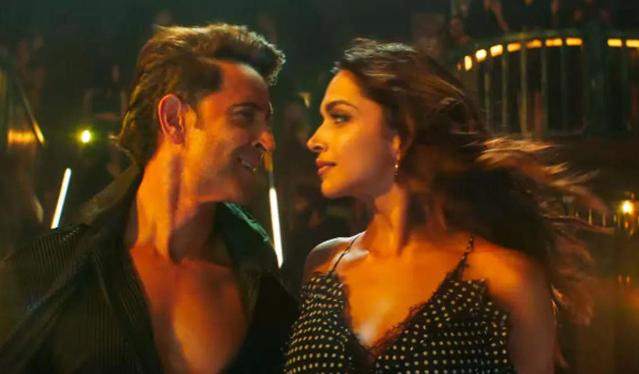 టీజర్‌ చూశారుగా...ఎక్కడ కళ్లార్పితే ఏ షాట్‌ మిస్ అవుతామో అన్నంత గ్రిప్పింగ్‌గా కట్‌ చేశారు సిద్ధార్థ్‌ ఆనంద్‌. ఆల్రెడీ హృతిక్‌తో ఆయన చేసిన వార్‌ మూవీకి విపరీతమైన స్పందన వచ్చింది. సౌత్‌లోనూ వార్‌కి స్పెషల్‌ సెక్షన్‌ ఆఫ్‌ ఆడియన్స్ ఉన్నారంటే, ఈ కాంబోకి ఉన్న కరిష్మా ఎలాంటిదో అర్థం చేసుకోవచ్చు.