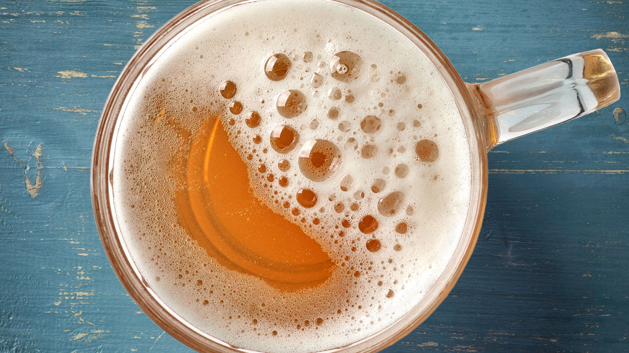 Foamy Urine Side Effects: మూత్రం నుంచి నురగ వస్తుందా.. అయితే చాలా డేంజర్!