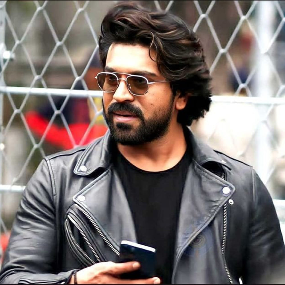 గేమ్ చేంజర్‌ సెట్స్ మీద ఉండగానే గతంలో ఆగిపోయిన ఇండియన్‌ 2ను కూడా లైన్‌లో పెట్టారు శంకర్‌. రెండు సినిమాల షూటింగ్స్ ప్యారలల్‌గా ప్లాన్ చేసిన దర్శకుడు, ఇండియన్‌ 2 మీదే ఎక్కువగా ఫోకస్‌ పెట్టారు. గేమ్ చేంజర్ మొదలైన చాలా రోజుల తరువాత పట్టాలెక్కిన ఇండియన్ 2 ఆల్రెడీ రిలీజ్‌కు రెడీ అయిపోయింది. రీసెంట్‌గా ఆ సినిమాకు సీక్వెల్‌ కూడా రెడీ అవుతోంది. అయినా గేమ్ చేంజర్ షూటింగ్‌ ఎప్పుడు ముగుస్తుందన్న విషయంలో క్లారిటీ రాలేదు.