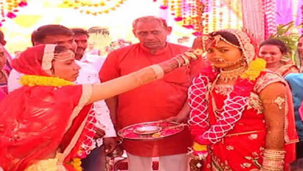 వింత వివాహ సంప్రదాయం..! వరుడి సోదరిని పెళ్లి చేసుకున్న వధువు.. పెద్ద కథే ఉందండోయ్..