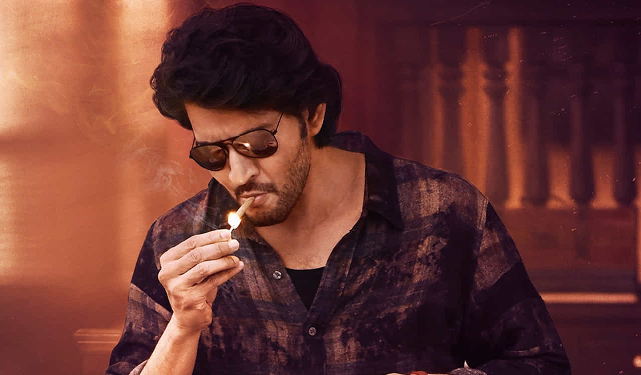 గతంతో పోల్చుకుంటే ఈ సంక్రాంతి కాస్త ముందుగానే స్టార్ట్ అవుతోంది. ఈ ఏడాది ఆఖర్లో సలార్తో మొదలుపెడితే, పండక్కి రిలీజ్ అయ్యే గుంటూరు కారం, నా సామిరంగ, సైంధవ్, ఈగిల్... ఇలా భారీ బడ్జెట్ సినిమాలు చాలానే ఉన్నాయి.