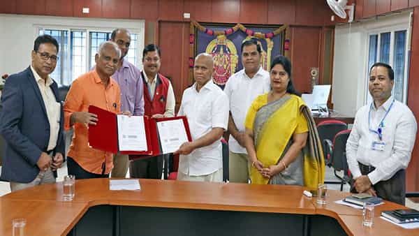 Tirupati: టీటీడీ శ్రీ పద్మావతి చిన్నపిల్లల హృదయాలయకు రూ.1.51 కోట్ల విరాళం
