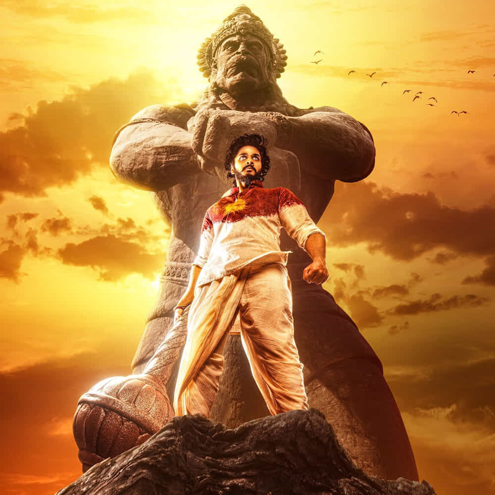 అ! సినిమాతో దర్శకుడిగా వెండితెరకు పరిచయం అయిన ప్రశాంత్ వర్మ, తరువాత ఒక్కో సినిమాతో తన రేంజ్ పెంచుకుంటూ పోతున్నారు. తాజాగా సూపర్ హీరో కాన్సెప్ట్తో తెరకెక్కిన హనుమాన్ సినిమాతో ప్రేక్షకుల ముందుకు వచ్చేందుకు రెడీ అవుతున్నారు. ఇప్పటికే చాలా ఆలస్యమైన ఈ సినిమాను సంక్రాంతి బరిలో దించేందుకు సిద్ధం చేస్తున్నారు.