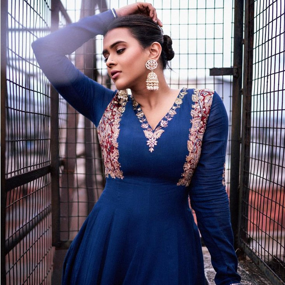 ఆతర్వాత ఈడోరకం ఆడోరకం, ఎక్కడికిపోతావు చిన్నవాడా, నాన్న నేను నా బాయ్‌ఫ్రెండ్స్లాంటి సినిమాలతో హిట్స్ అందుకుంది ఈ బ్యూటీ . 