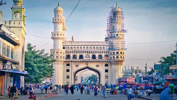 IRCTC Tourism: హైదరాబాద్ అందాలను చూసేందుకు ఐఆర్సీటీసీ అద్భుతమైన ప్లాన్.. శ్రీశైలం కూడా చూట్టేయచ్చు..