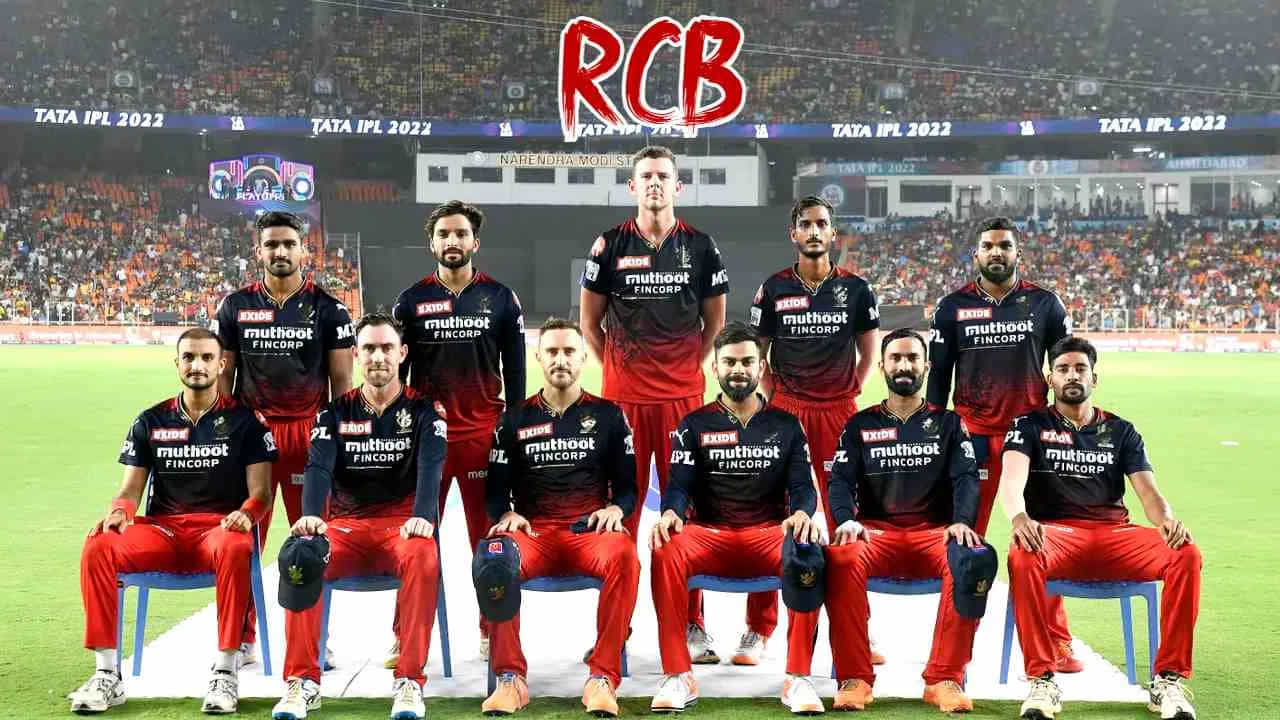 ఉదాహరణకు, 2021 సీజన్ వేలంలో, RCB జట్టు తమ డబ్బు మొత్తాన్ని వెచ్చించి కేవలం 22 మంది ఆటగాళ్లను మాత్రమే కొనుగోలు చేసింది. దీంతో ఆర్సీబీ జట్టులో ముగ్గురు ఆటగాళ్లకు అవకాశం లేకుండా పోయింది. అంటే, ఒక జట్టులో 18 మంది కంటే తక్కువ మంది ఆటగాళ్లు ఉండకూడదు. అలాగే 25 మంది ఆటగాళ్లను కొనుగోలు చేయడం తప్పనిసరి కాదు.