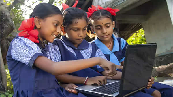 JNVST 2023 Hall Tickets: జవహర్ నవోదయలో ఆరోగతరగతి ప్రవేశ పరీక్ష హాల్ టికెట్లు విడుదల.. ఇక్కడ డౌన్లోడ్ చేసుకోండి