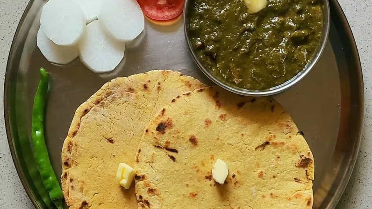 జొన్న రొట్టె ఎముకల ఆరోగ్యానికి కూడా ప్రయోజనకరంగా పనిచేస్తుంది. చలికాలంలో ఈ రొట్టెను తింటే మన ఎముకలు బలంగా ఉంటాయి. జొన్నల్లో ఉండే ప్రోటీన్.. కండరాలు, ఎముకలను బలోపేతం చేస్తుంది.