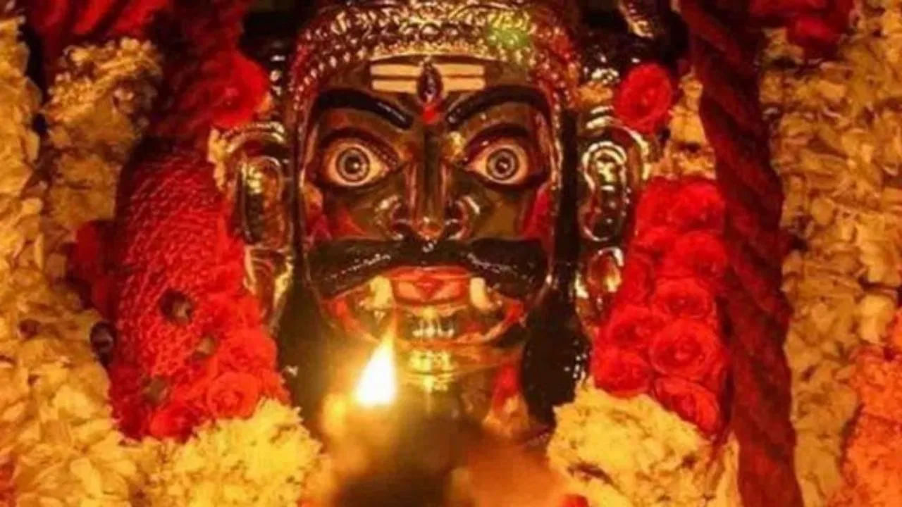 Kaala Bhairava Puja: నేడు కాలభైరవ జయంతి.. పూజ శుభ సమయం, ప్రాముఖ్యత.. కుక్కకు ఆహారం అందించండి