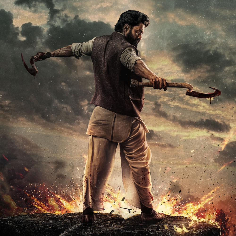 కానీ గూడఛారితో అడవి శేష్, ఏజెంట్ సాయి శ్రీనివాస ఆత్రేయతో నవీన్ పొలిశెట్టి మాత్రం బ్లాక్బస్టర్ కొట్టారు. ఆ మధ్య సుభాష్ చంద్రబోస్ డెత్ మిస్టరీ అంటూ వచ్చిన నిఖిల్ స్పై కూడా డిజాస్టరే అయింది. ఈ టైమ్లో డిసెంబర్ 29న కళ్యాణ్ రామ్ డెవిల్ సినిమా విడుదల అయ్యింది.