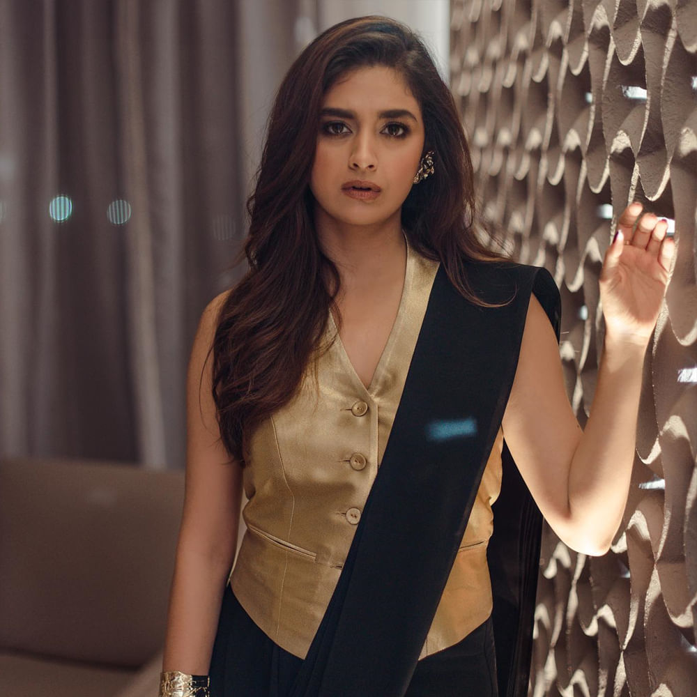 మహానటి సినిమా రిలీజ్‌ అయిన తరువాత టాలీవుడ్ స్క్రీన్ మీద మరో సావిత్రి అంటూ కీర్తి సురేష్‌ను ఆకాశానికి ఎత్తేశారు ఆడియన్స్‌. కానీ ఈ జోరు ఎక్కువ కాలం కనిపించలేదు. మహానటి తరువాత కీర్తి ఖాతాలో ఒక్క బిగ్ హిట్ కూడా పడలేదు. ముఖ్యంగా లేడీ ఓరియంటెడ్ సబ్జెక్ట్స్‌తో కీర్తి చేసిన ప్రయోగాలన్నీ బాక్సాఫీస్ దగ్గర ఫెయిల్ అయ్యాయి.