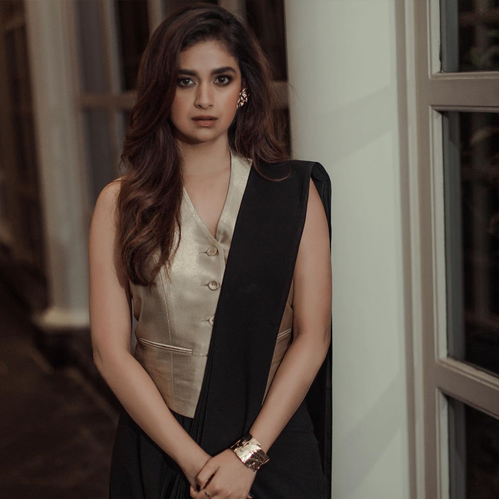 సర్కారువారి పాట, దసరా లాంటి కమర్షియల్ సినిమాలు మంచి విజయాలు సాధించినా.. ఆ సక్సెస్‌ క్రెడిట్‌లో కీర్తికి దక్కిన షేర్ అంతంత మాత్రమే అందుకే, సక్సెస్‌ విషయంలోనూ తన గురించి మాట్లాడుకునే రేంజ్‌ మూవీ కోసం ఎదురుచూస్తున్నారు కీర్తి.