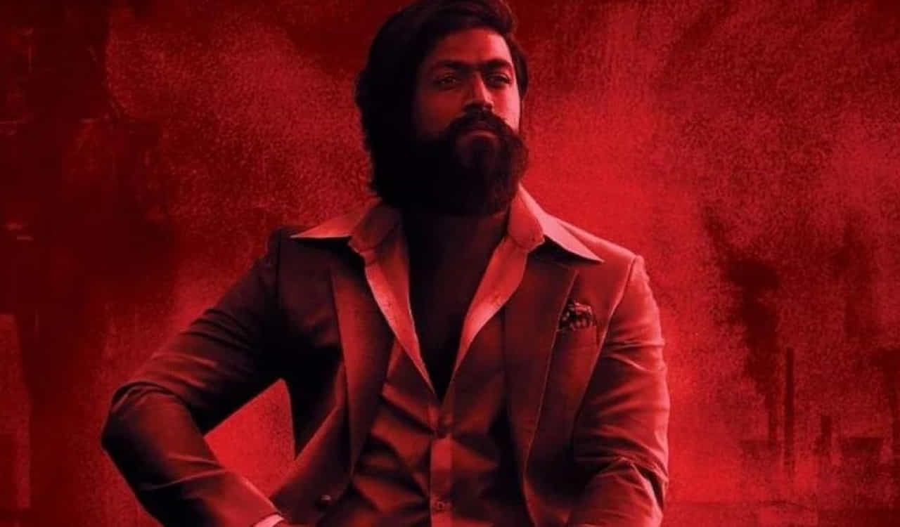 సాండల్వుడ్ దర్శకుడు ప్రశాంత్ నీల్ రూపొందించిన పాన్ ఇండియా మూవీ కేజీఎఫ్. ఈ సినిమా రిలీజ్ అయిన ఐదేళ్లు పూర్తయిన సందర్భంగా రాకీభాయ్ని గుర్తు చేసుకున్నారు ఫ్యాన్స్. ప్రశాంత్ దర్శకత్వంలో ప్రభాస్ హీరోగా తెరకెక్కిన సలార్ డిసెంబర్ 22న విడుదలై బ్లాక్ బస్టర్ అయింది.