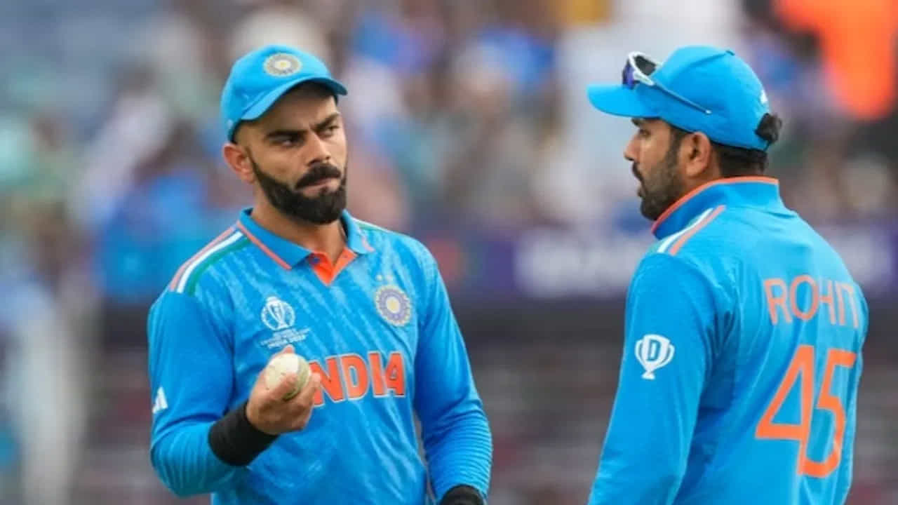 విరాట్ కోహ్లీ రెండో స్థానంలో ఉన్నాడు. 2018లో అతను వరుసగా 12 మ్యాచ్లు గెలిచాడు. 2017లో కూడా విరాట్ కోహ్లి సారథ్యంలో భారత్ 12 మ్యాచ్ల విజయాలను అందుకున్నాడు.