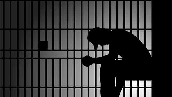 Court judgment: బాలికపై అత్యాచారంలో కేసులో సంచలన తీర్పు.. యువకుడికి 60 ఏళ్ల జైలు శిక్ష..!