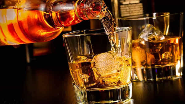 Coca Cola: మందుబాబులకు గుడ్న్యూస్.. ఇక కోకా కోలా నుంచి మద్యం.. ధర ఎంతంటే..!
