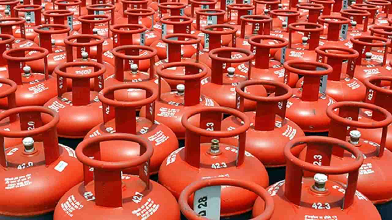 LPG Gas E-KYC: గ్యాస్ వినియోగదారులకు అలర్ట్.. ఈ రోజే ఇది పూర్తి చేయండి.. లేకుంటే నష్టపోతారు..