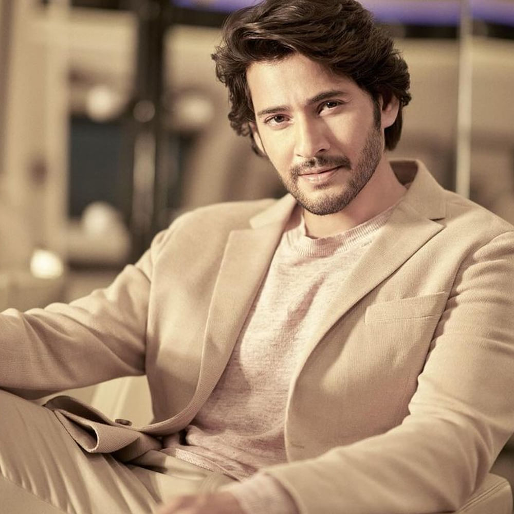 కానీ ఈ లిస్ట్‌లో సూపర్‌ స్టార్ మహేష్ బాబు పేరు మాత్రం కనిపించటం లేదు. రీజినల్‌ మార్కెట్‌లో టాప్ పోజిషన్‌లో ఉన్న మహేష్, నేషనల్ రేంజ్‌ మీద ఫోకస్ చేయట్లేదు. ప్రజెంట్‌ సెట్స్ మీద ఉన్న గుంటూరు కారం సినిమా కూడా ఓన్లీ తెలుగులోనే రిలీజ్ అవుతోంది.